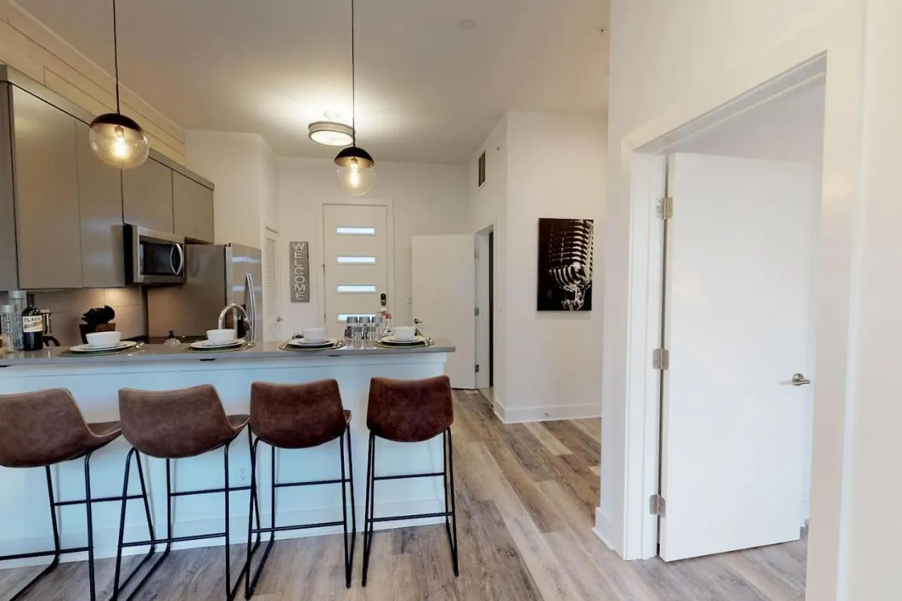 Great Location 1 Bedroom Sleeps 4 내슈빌 0*,  미국